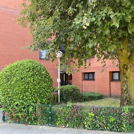 Schoene Wohnung Mit Rheinblick/Duesseldorf/Neuss/Messe Exterior foto