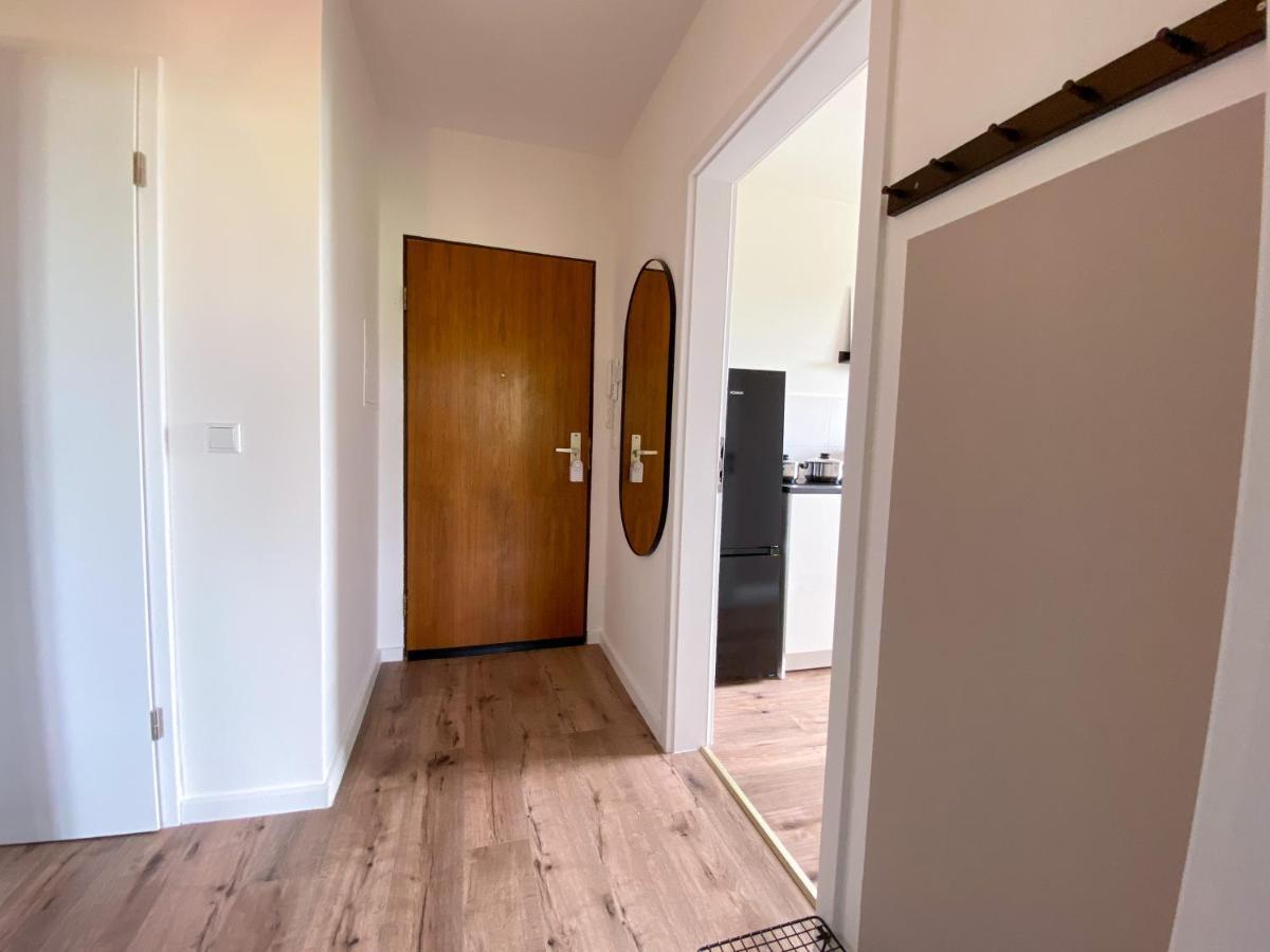 Schoene Wohnung Mit Rheinblick/Duesseldorf/Neuss/Messe Exterior foto